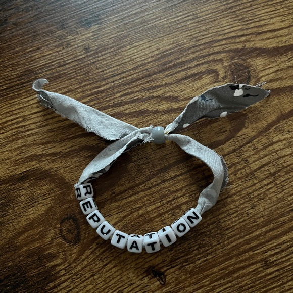 Taylor Swift Eras Tour Friendship Bracelets - Picture 1 of 1